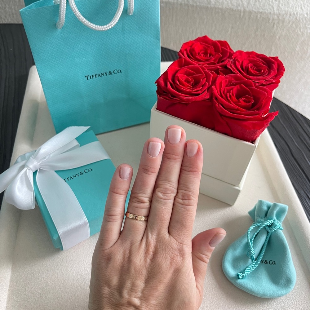 Tiffany & Co. Band Ring in Rose Gold 18K size 4.5 NEW $1400